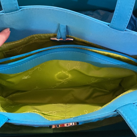 Vera Bradley quilted purse aqua. Excellent condition barely used. - Picture 5 of 6